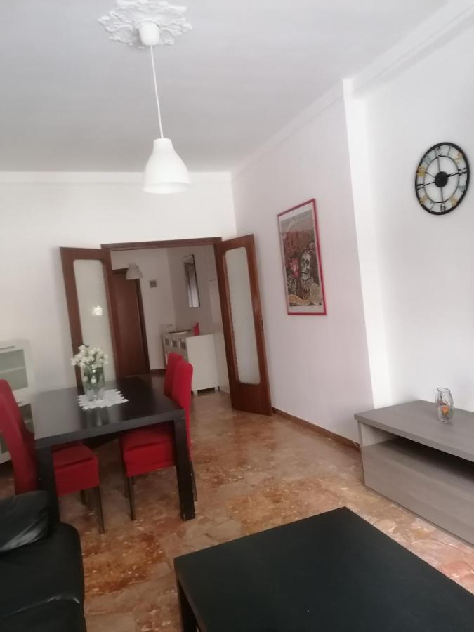 Love House - Apartment On The Beach Pescara Bagian luar foto