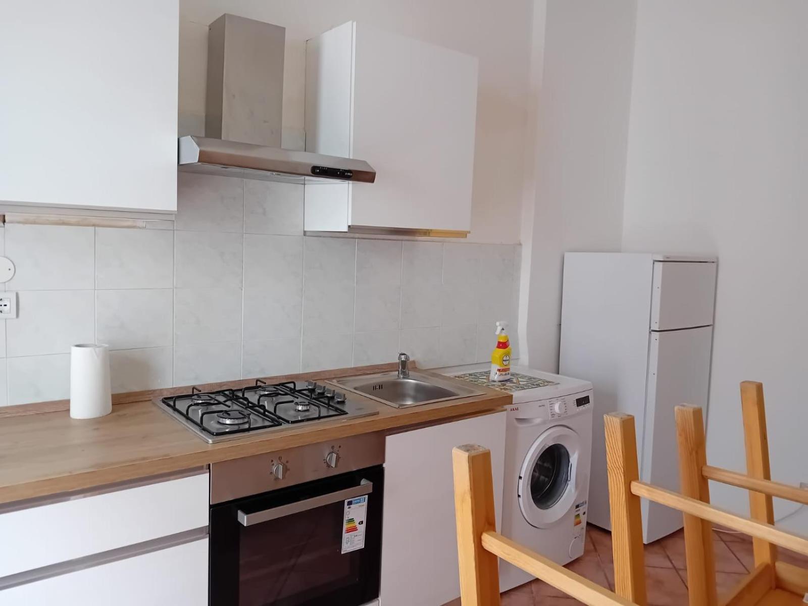 Love House - Apartment On The Beach Pescara Bagian luar foto