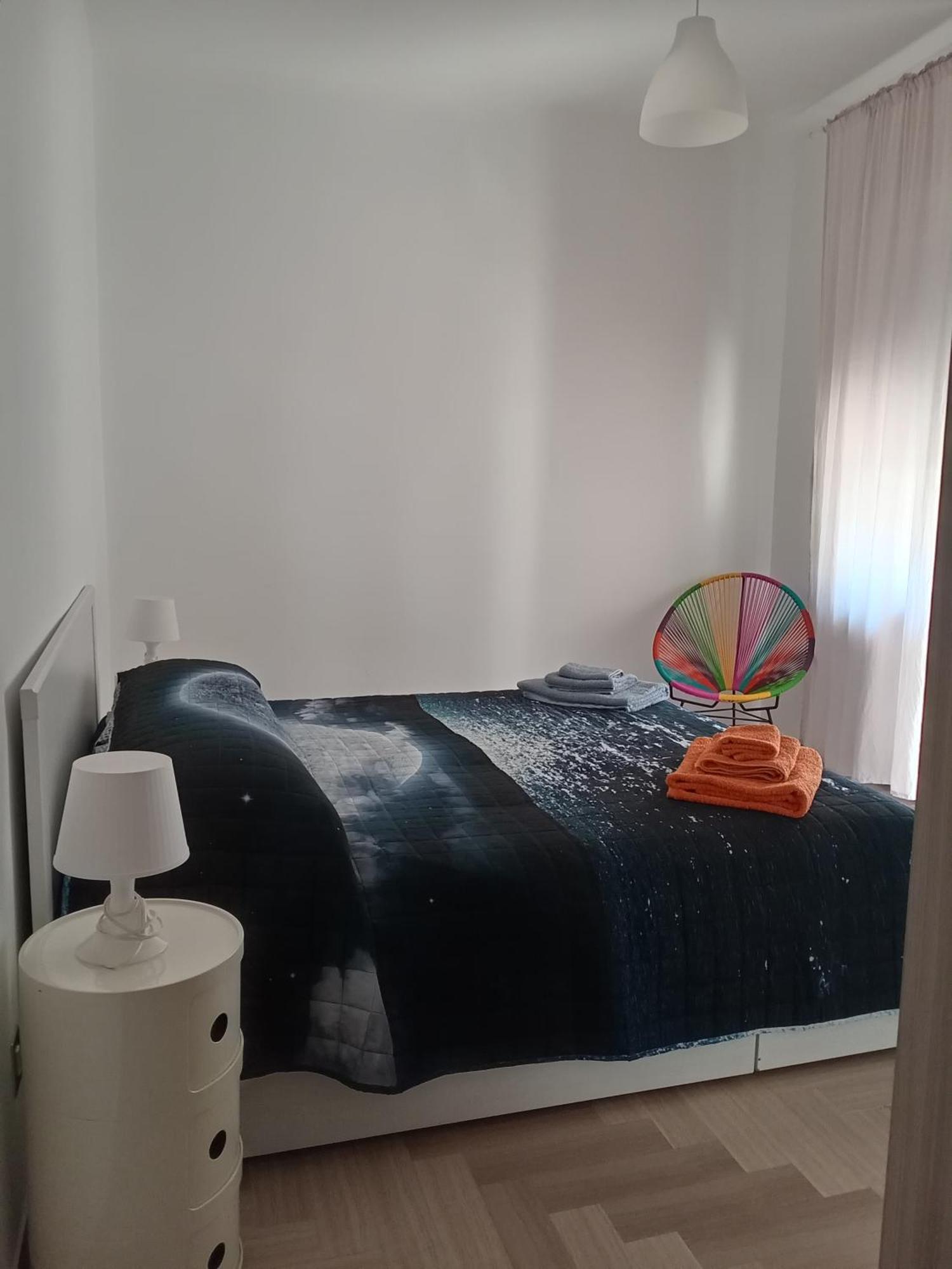 Love House - Apartment On The Beach Pescara Bagian luar foto